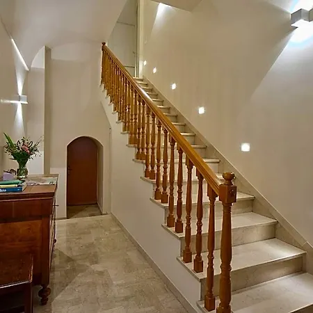 Portica Homes Maison d'hôtes 3*