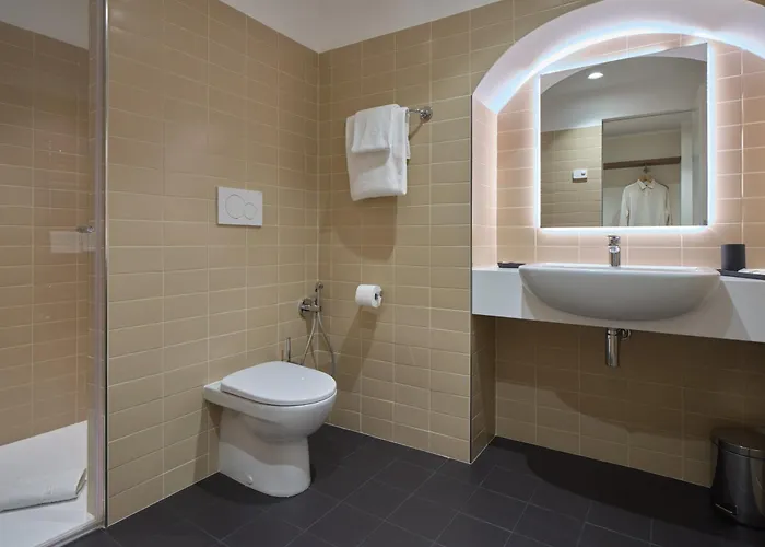 ゲストハウス Portica Homes 3*